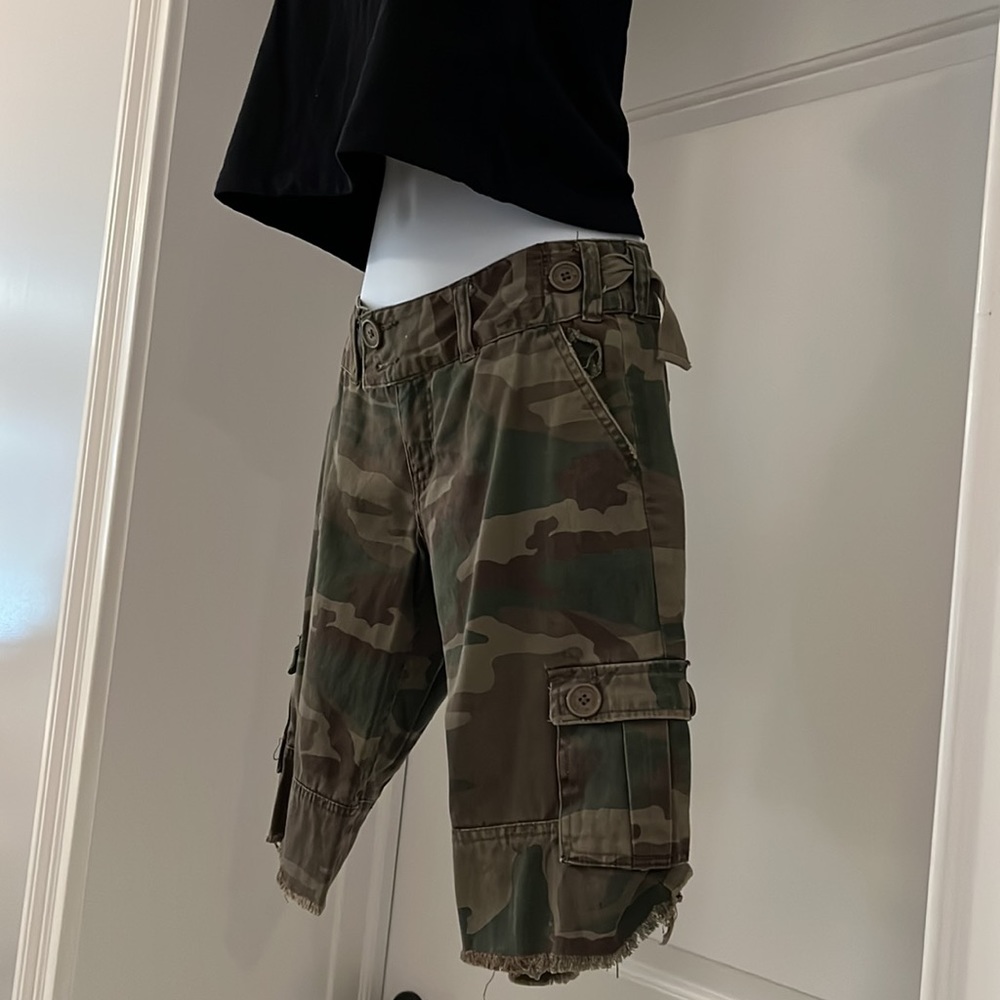Billabong knee length camo cargo shorts size 5 - Picture 3 of 5